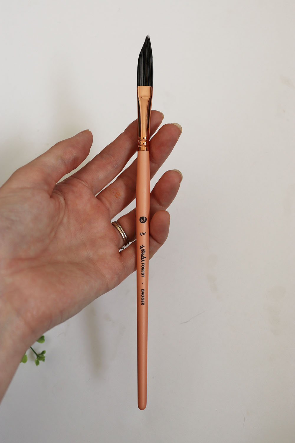 Connoisseur Risslon Brush Watercolor Dagger 3/8 in.